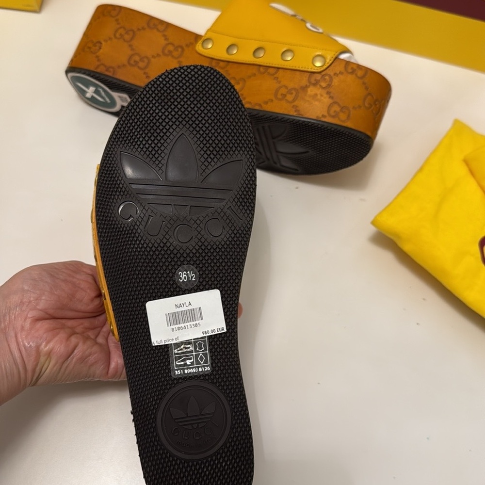 Authentic Gucci x Adidas wooden Platform Slides - Picture 2 of 16